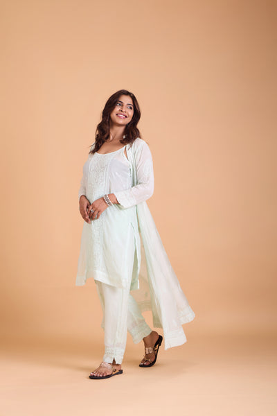 Veersons chikankari Muslin Shrug
3 psc set