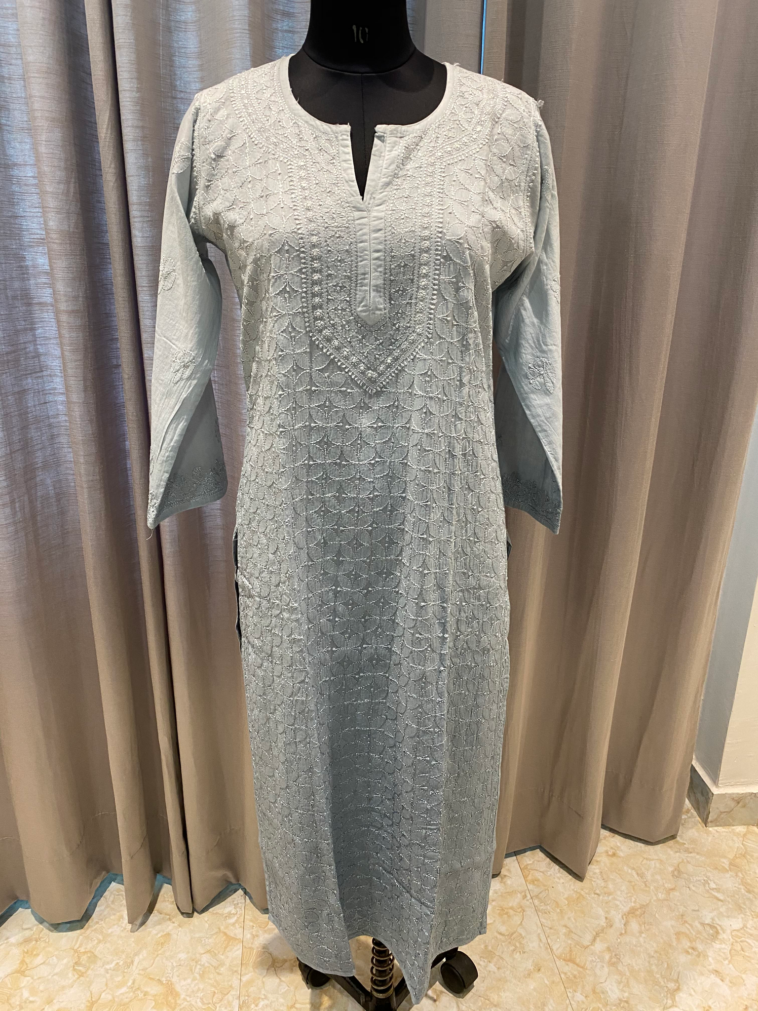 veersons chikan mul cotton kurti