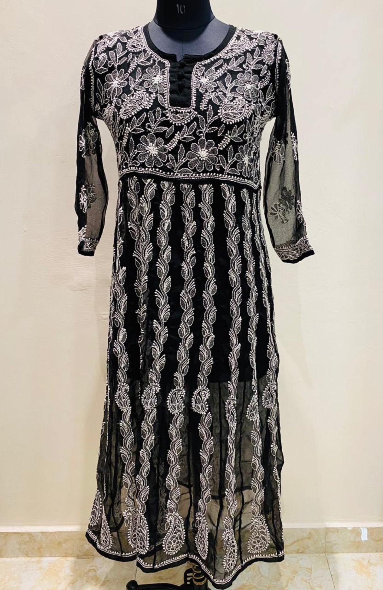 chikan anarklai kurta