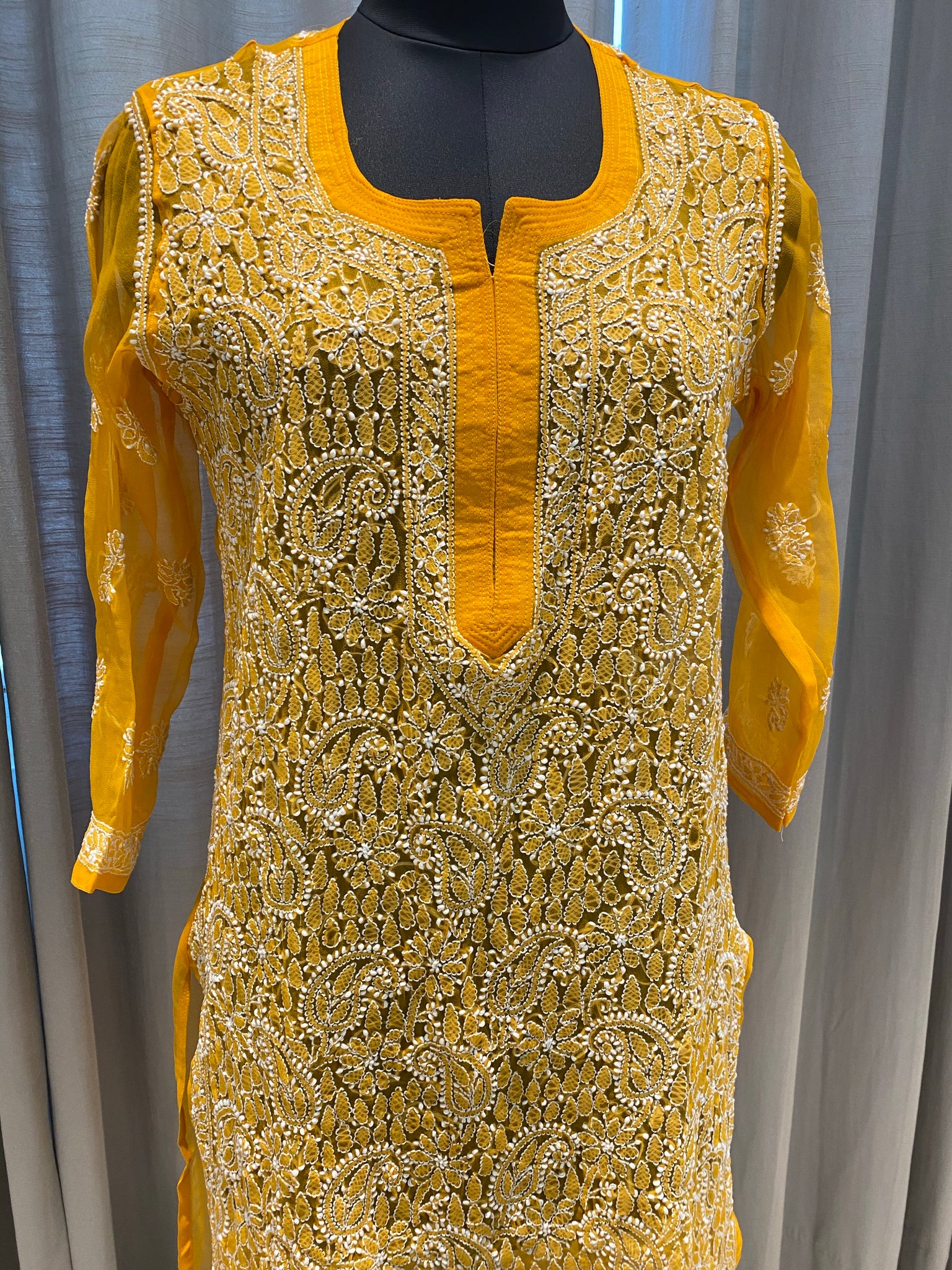 Veersons Chikankari Full Front White Threadwork Kurta with Beautiful Lucknowi Chikan - Veersons-Chikankari Studio