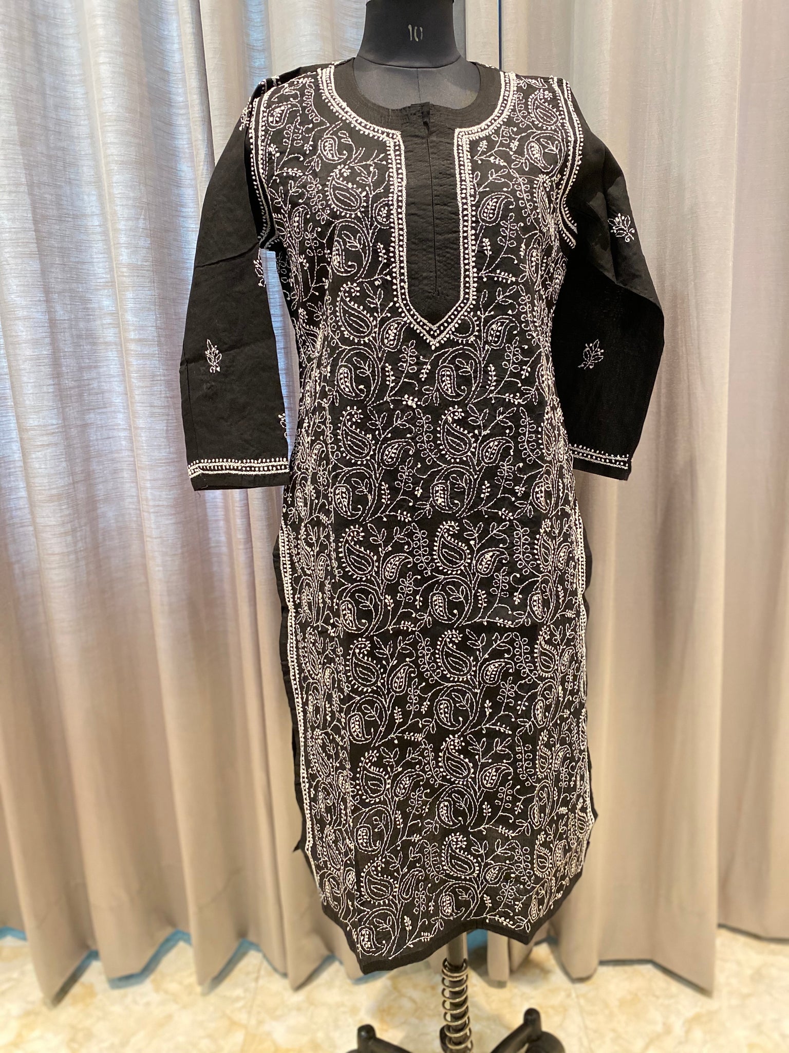 Veersons Chikankari Black Cotton Kurta with White Threadwork Lucknowi Chikankari Kurti - Veersons-Chikankari Studio