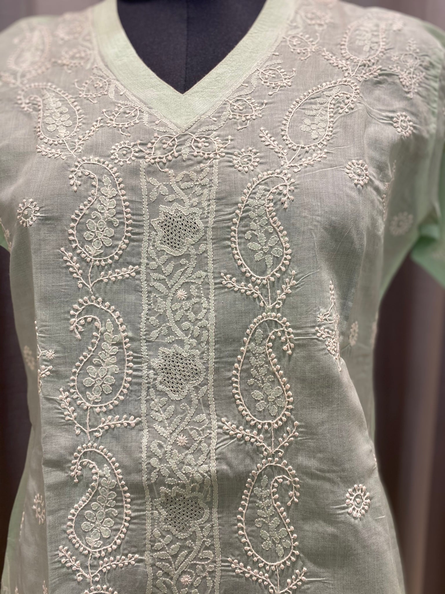 Veersons Chikankari Hand-Embroidered Cotton Kurta - Veersons-Chikankari Studio