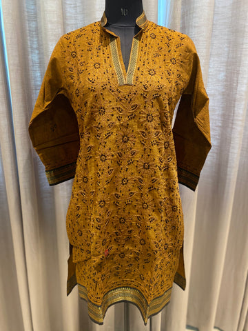 Veersons Chikankari Cotton Kurta with Brocade Borders - Veersons-Chikankari Studio